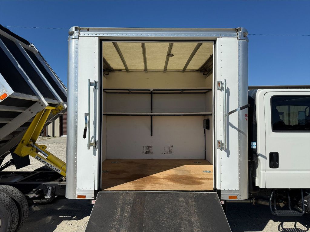 2023 Isuzu NRR - Photo 10