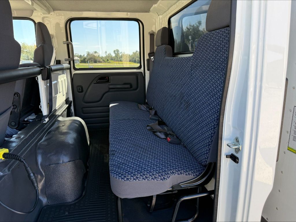 2023 Isuzu NRR - Photo 14