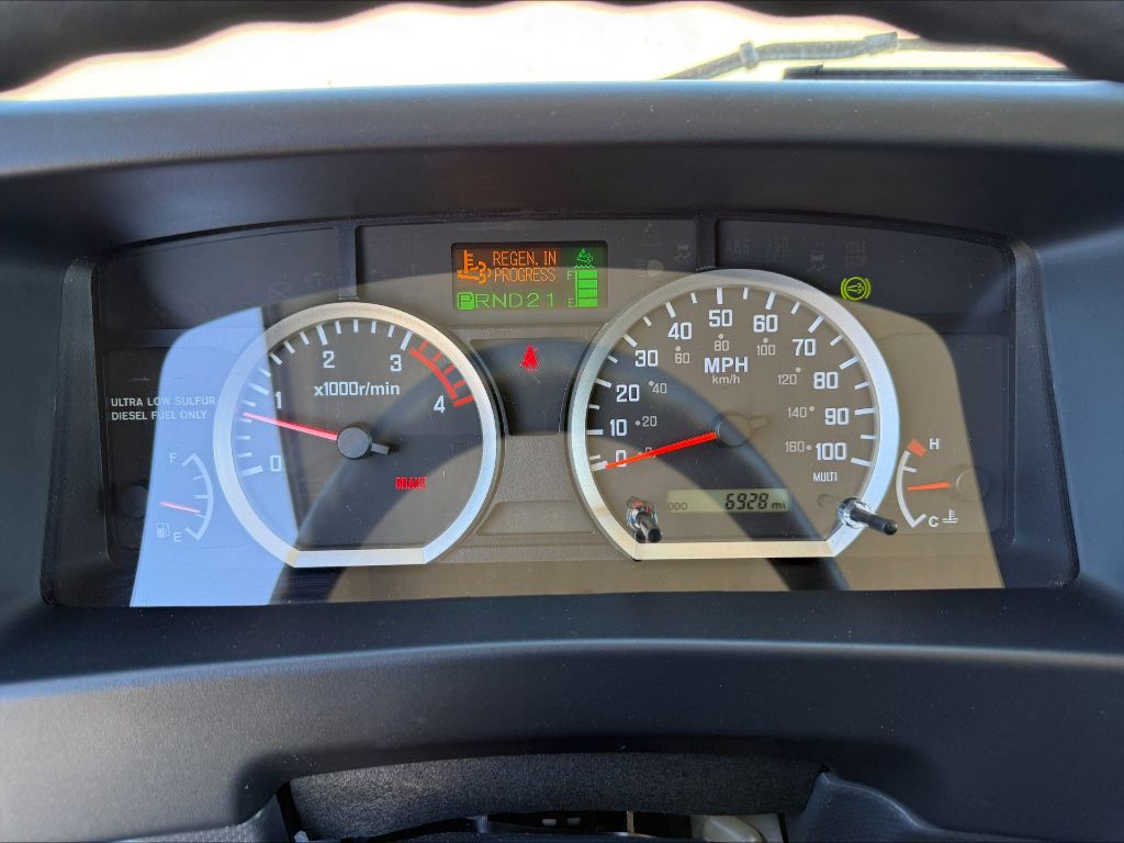 2023 Isuzu NRR - Photo 17